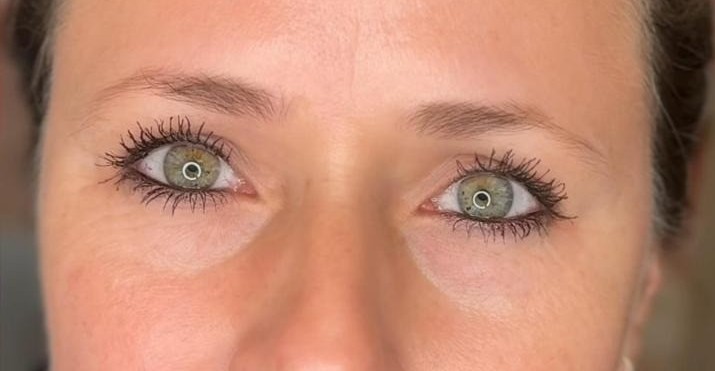Voor powder brows behandeling Zaandam - natuurlijke wenkbrauwen